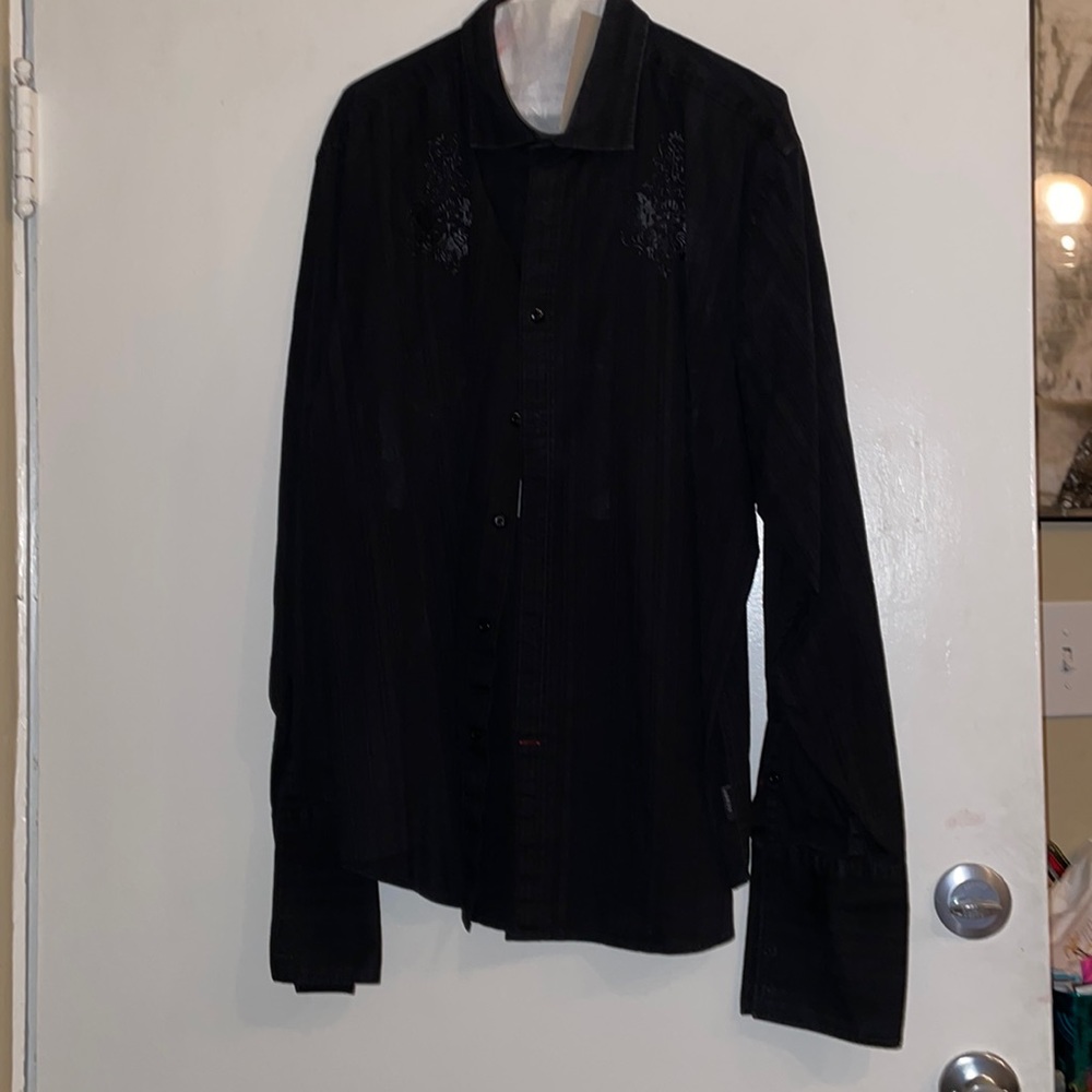 Guess Embroidered Crest/Damask like Button down